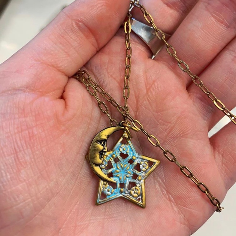 ⭐️ & 🌙 PENDANT!!
